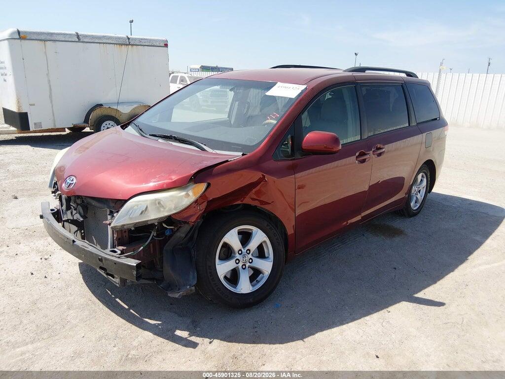 5TDKK3DC9ES441705 2014 TOYOTA SIENNA photo no. 2