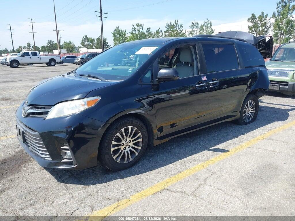 5TDYZ3DC4LS064008 2020 TOYOTA SIENNA photo no. 2