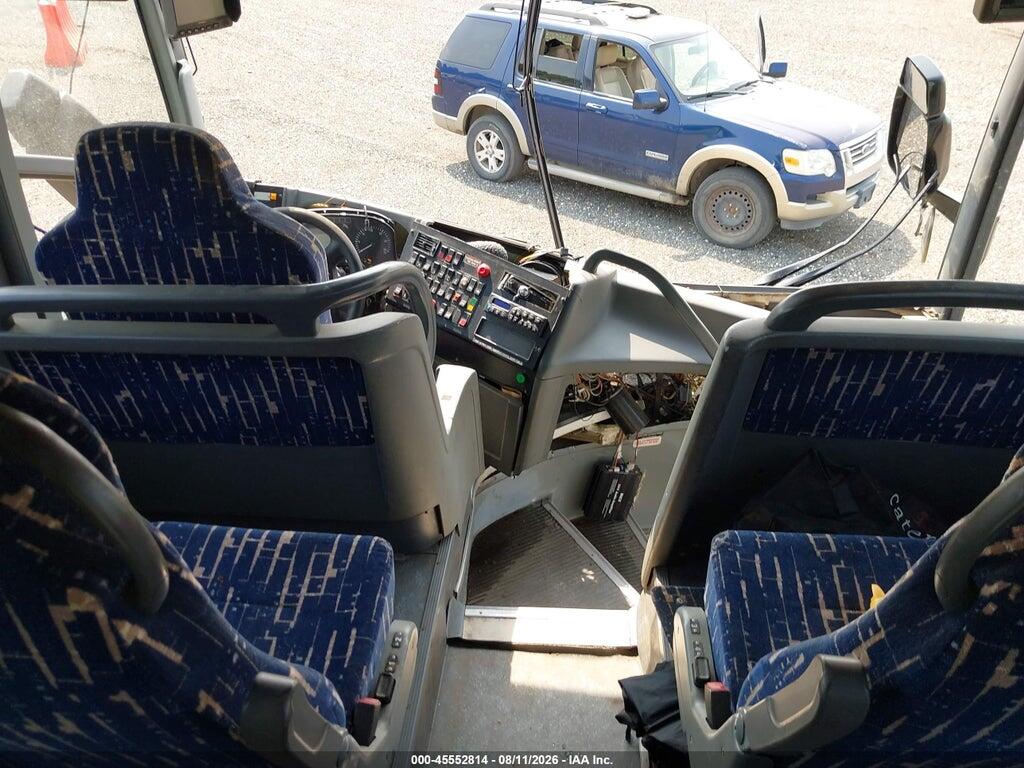 YE2CC2BB1E2046369 2014 VAN HOOL C2045 photo no. 5