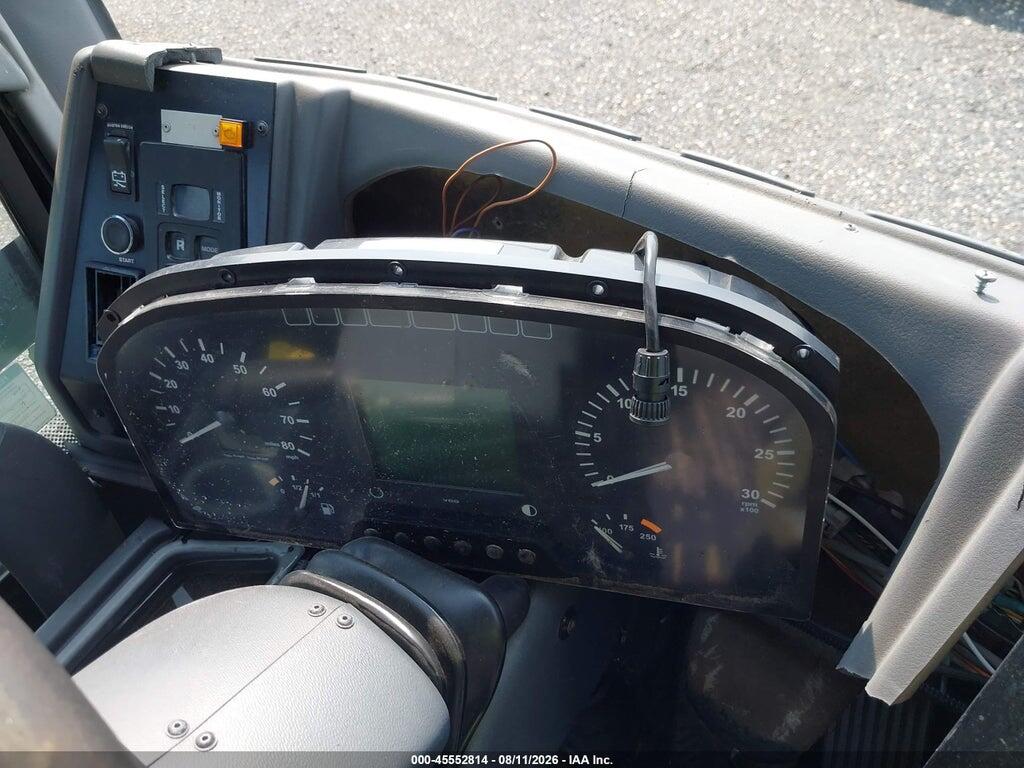 YE2CC2BB1E2046369 2014 VAN HOOL C2045 photo no. 7