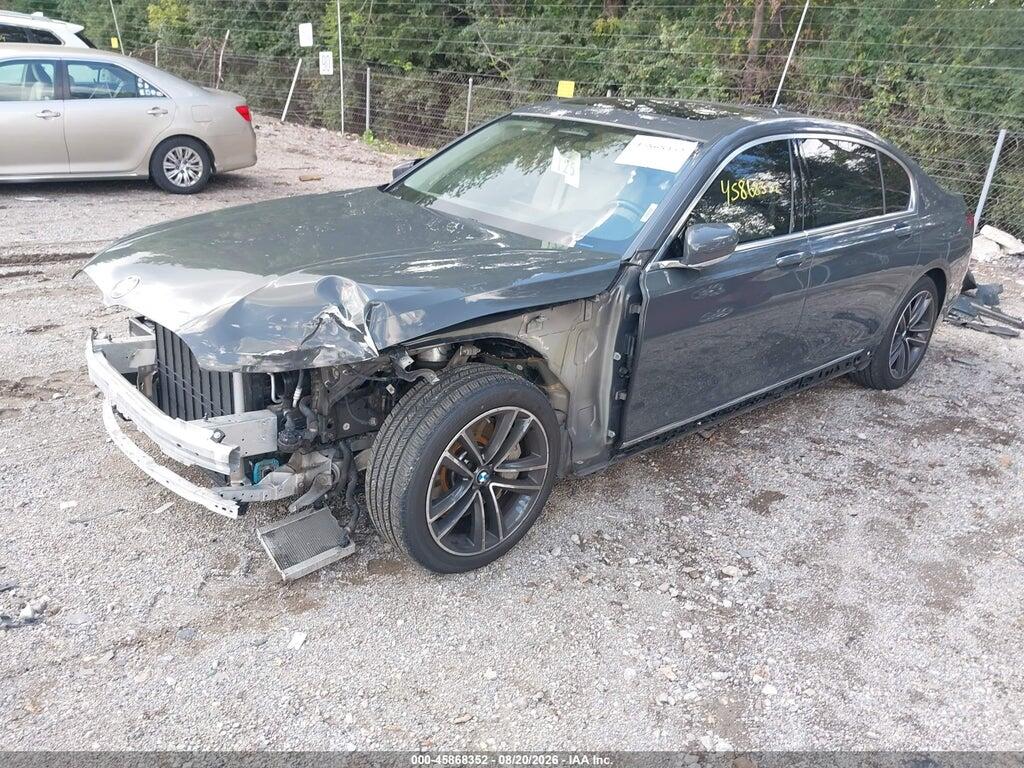 WBA7U2C03MCG43795 2021 BMW 750I photo no. 2