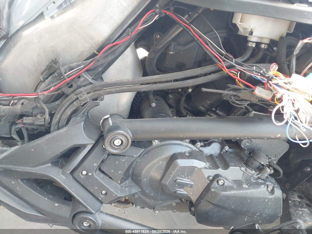 2BXREDD23MV000167 2021 CAN-AM SPYDER ROADSTER photo no. 8