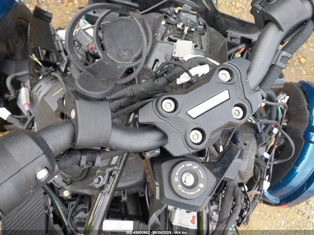 2BXNBDD29MV004683 2021 CAN-AM SPYDER ROADSTER photo no. 7