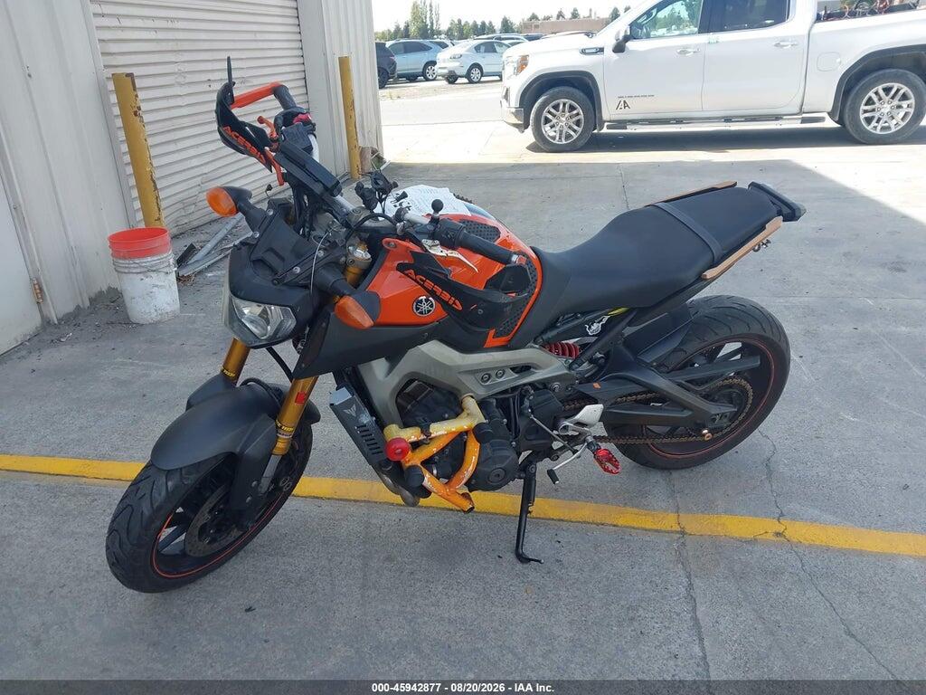 JYARN33Y8EA000398 2014 YAMAHA FZ09 photo no. 2