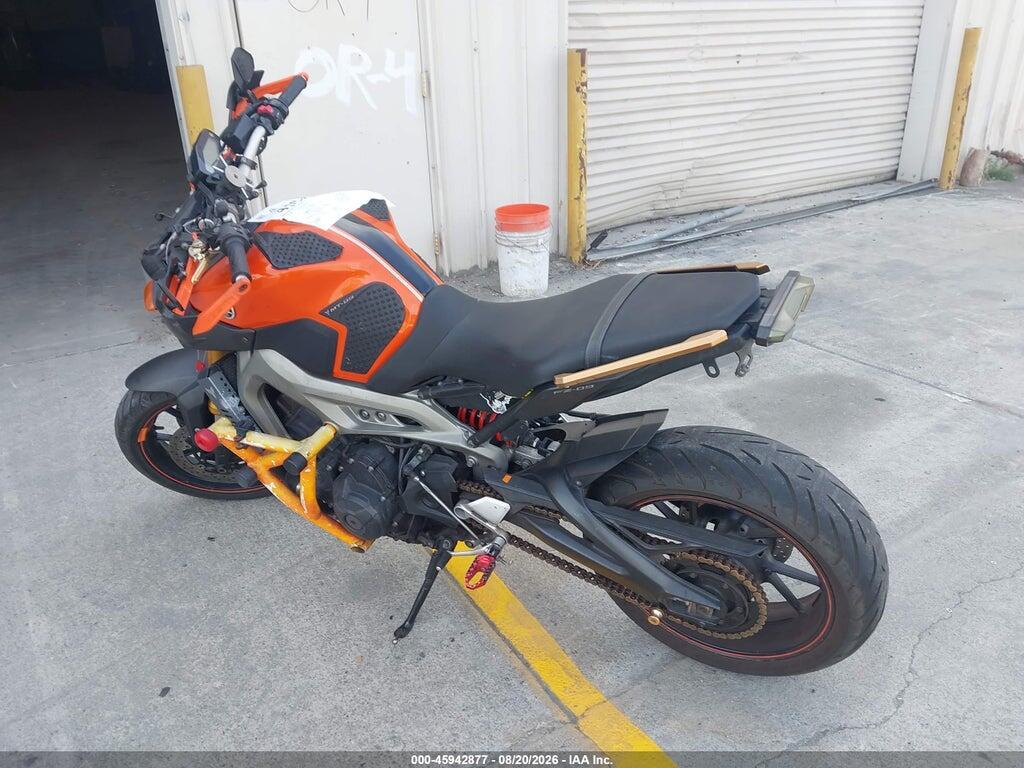 JYARN33Y8EA000398 2014 YAMAHA FZ09 photo no. 3