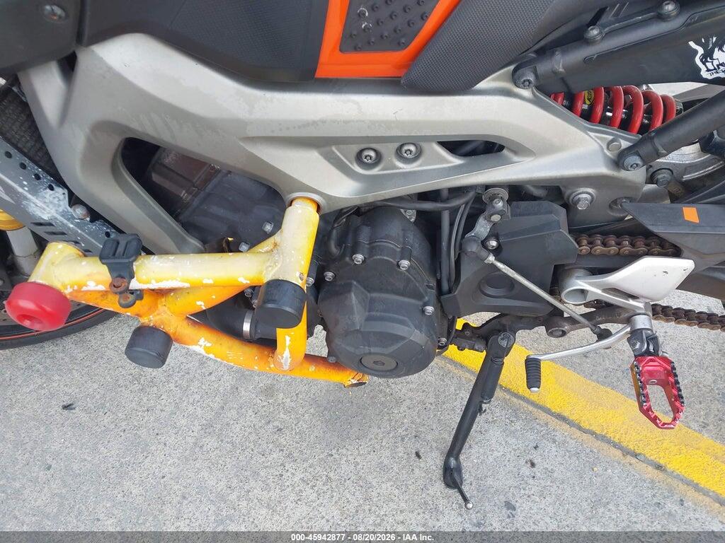 JYARN33Y8EA000398 2014 YAMAHA FZ09 photo no. 9