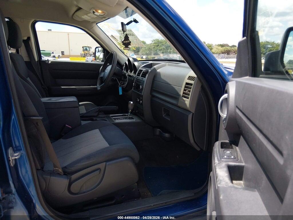 2010 DODGE NITRO SE — Фото 5 из 11