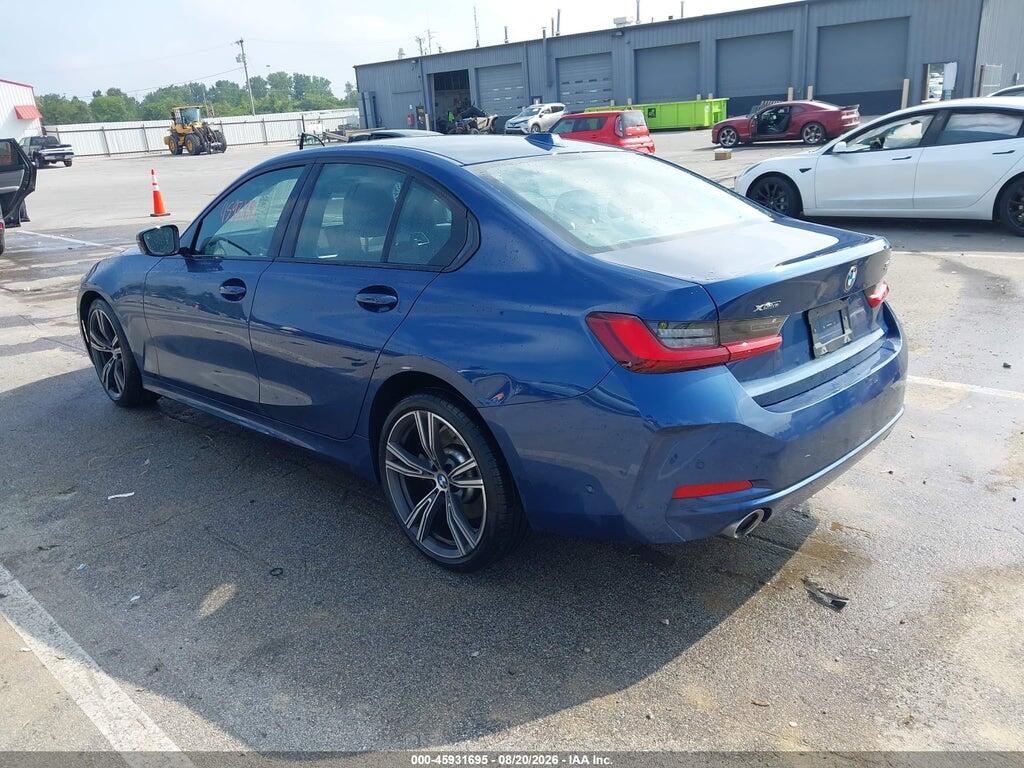 3MW89FF00P8D42709 2023 BMW 330I photo no. 3