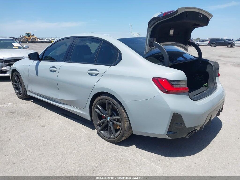 3MW89FF00P8D04803 2023 BMW 330I photo no. 3