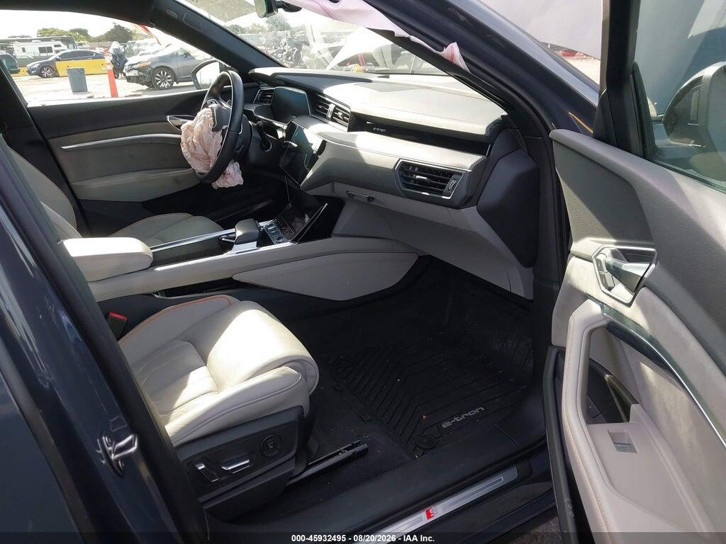 WA16AAGE0RB041920 2024 AUDI Q8 E-TRON photo no. 5