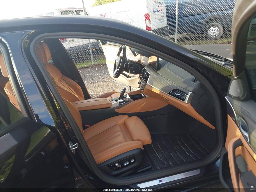 WBA13BK08NCL04264 2022 BMW M550 photo no. 5