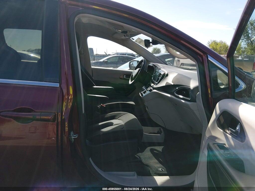 2C4RC1CG8PR613416 2023 CHRYSLER VOYAGER photo no. 5