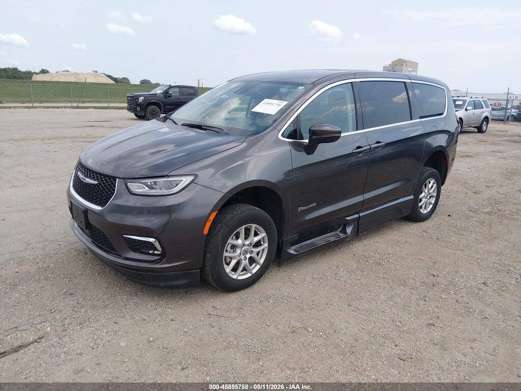 2C4RC1BG0PR590263 2023 CHRYSLER PACIFICA photo no. 2