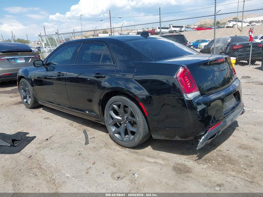 2C3CCABG1PH677301 2023 CHRYSLER 300 photo no. 3