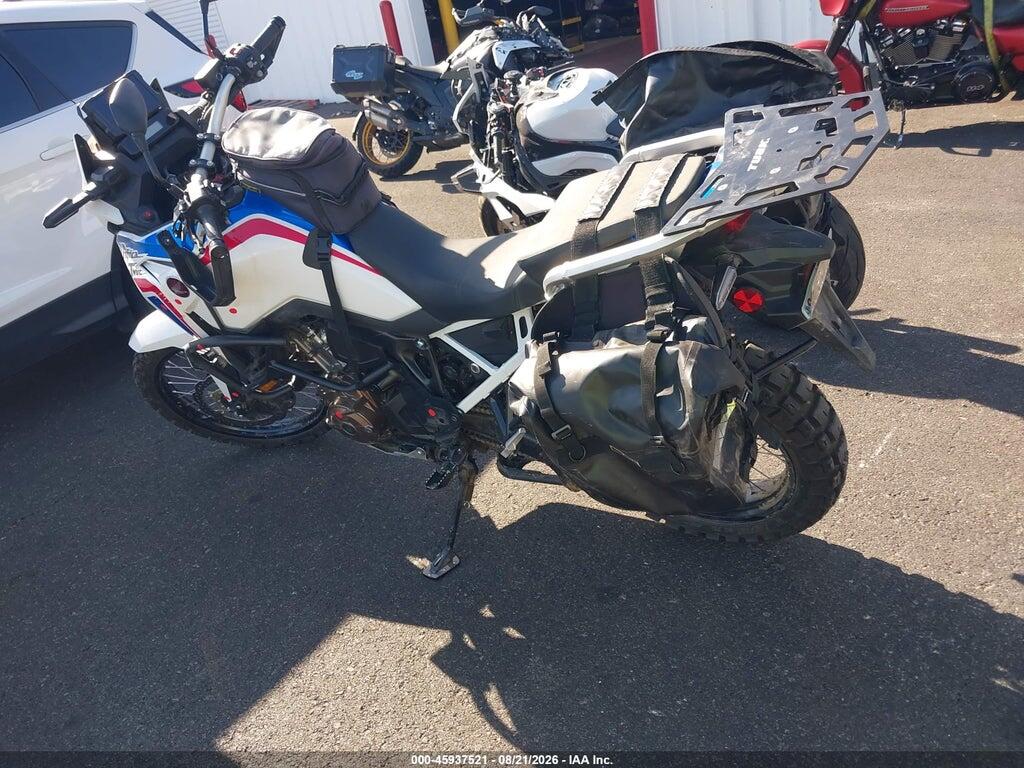JH2SD1004MK100266 2021 HONDA CRF1100 photo no. 3