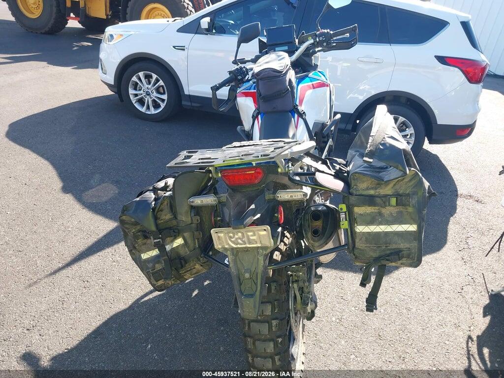 JH2SD1004MK100266 2021 HONDA CRF1100 photo no. 6