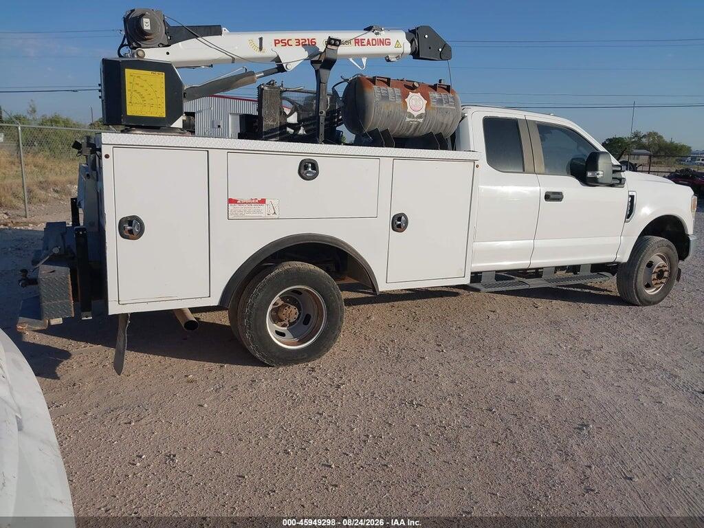 1FD8X3H66NEC67254 2022 FORD F-350 CHASSIS photo no. 4