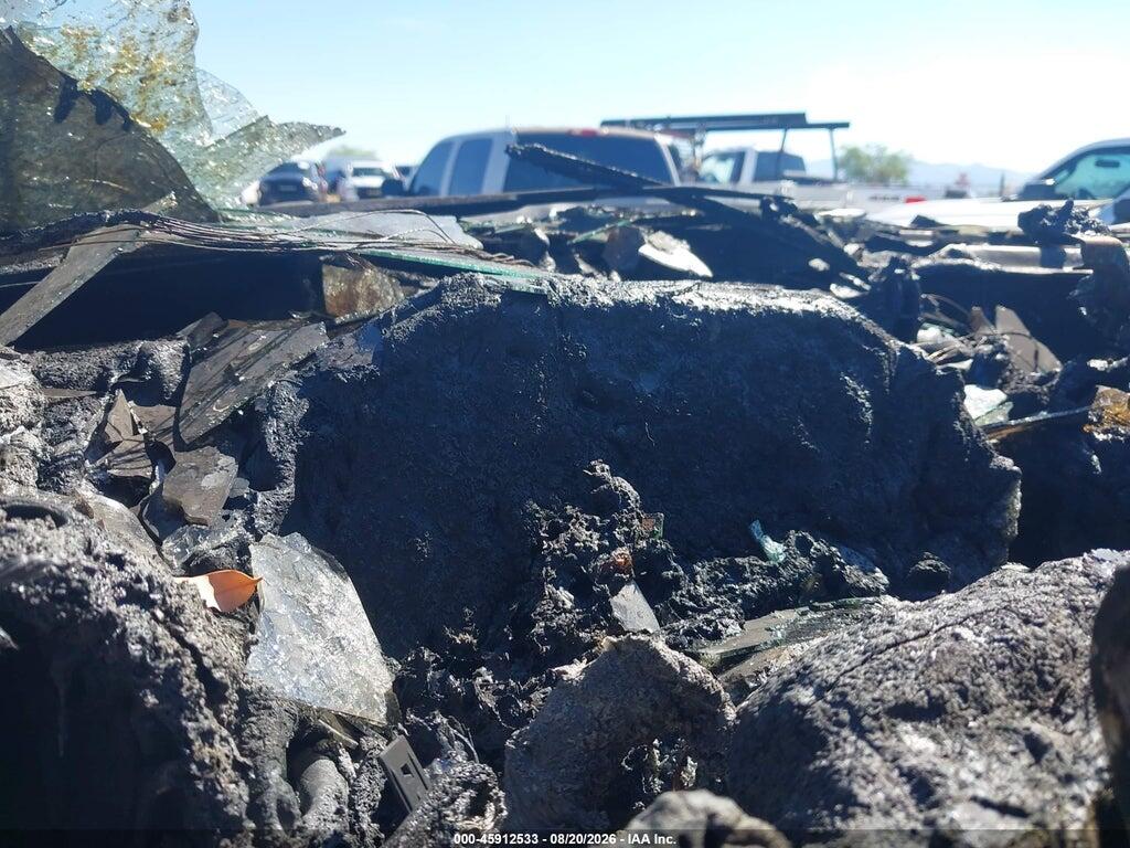 1FDUF4GN7NEC78392 2022 FORD F-450 CHASSIS photo no. 2