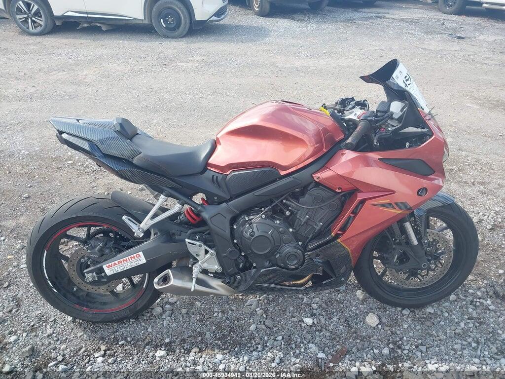MLHRH0155P5400611 2023 HONDA CBR650 photo no. 12