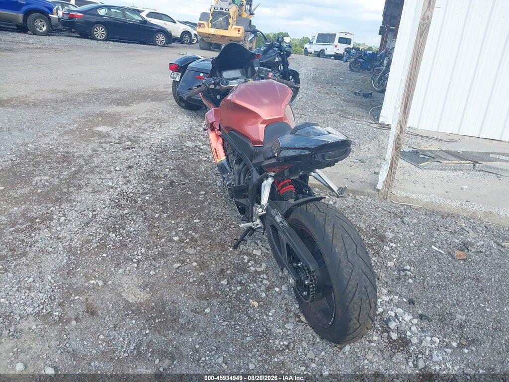 MLHRH0155P5400611 2023 HONDA CBR650 photo no. 3