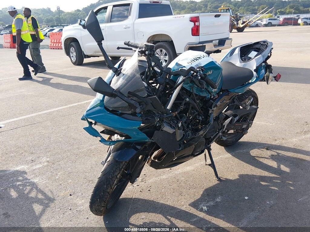 JKAEXKH16MDAD3389 2021 KAWASAKI EX400 photo no. 2
