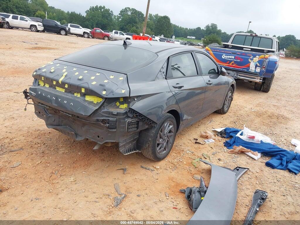 KMHLM4DG2RU674281 2024 HYUNDAI ELANTRA photo no. 4