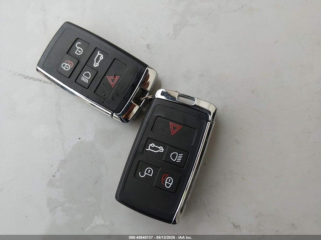 SADCT2EX7RA731316 2024 JAGUAR F-PACE photo no. 11