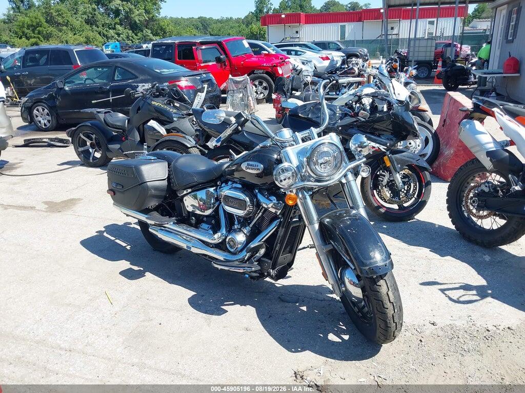 2022 HARLEY-DAVIDSON FLHCS 1HD1YBK14NB066107