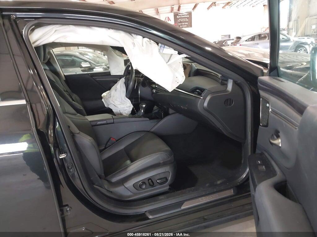 58ADA1C11MU009074 2021 LEXUS ES 300H photo no. 5