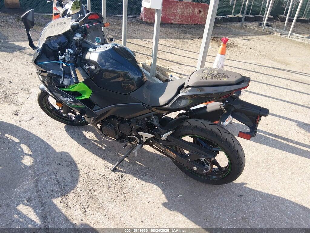 JKAEXKH15PDAN8082 2023 KAWASAKI EX400 photo no. 3