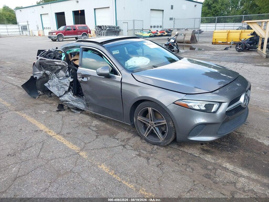 2021 MERCEDES-BENZ A 220 W1K3G4FB3MJ295383