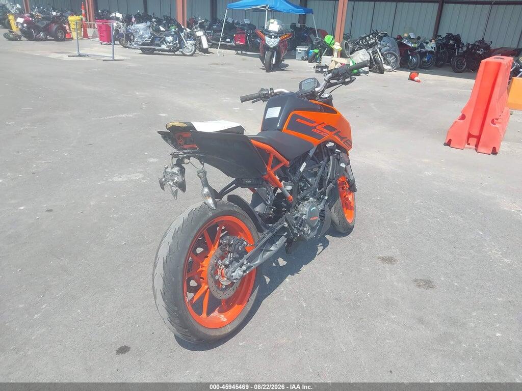 MD2JPC405PC024230 2023 KTM 200 photo no. 4