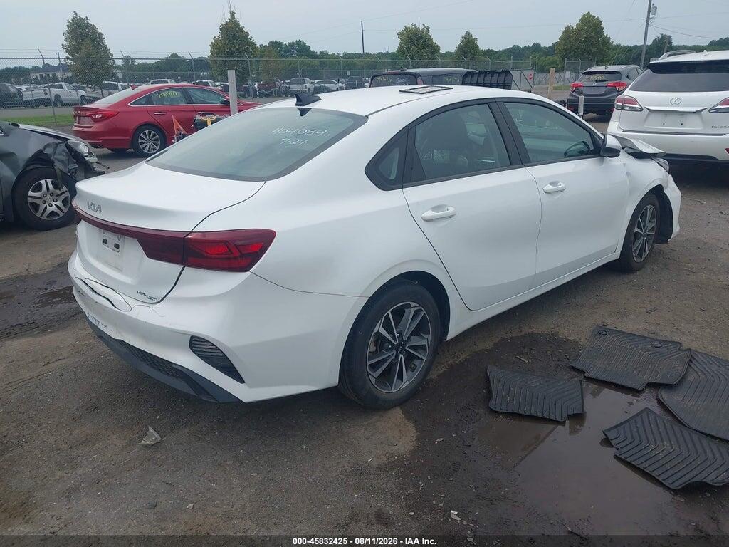 3KPF24AD9NE426166 2022 KIA FORTE photo no. 4