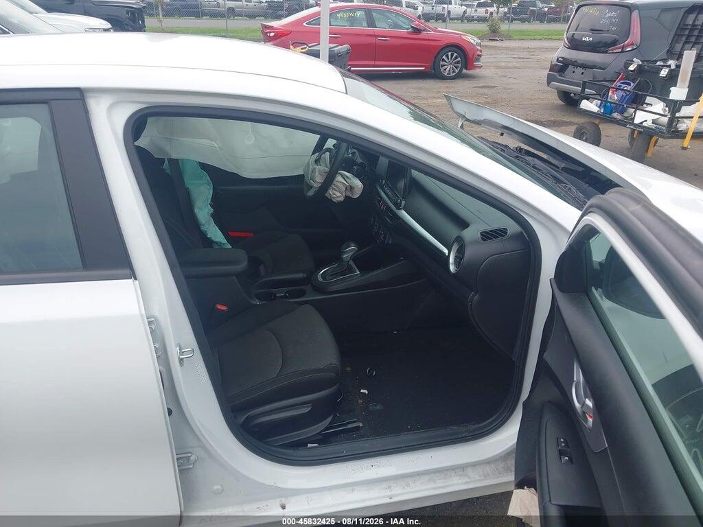 3KPF24AD9NE426166 2022 KIA FORTE photo no. 5