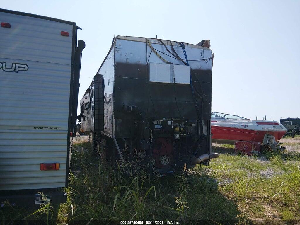 5VBZA89A7MA121565 2021 TIFFIN MOTORHOMES INC ZEPHYR photo no. 3