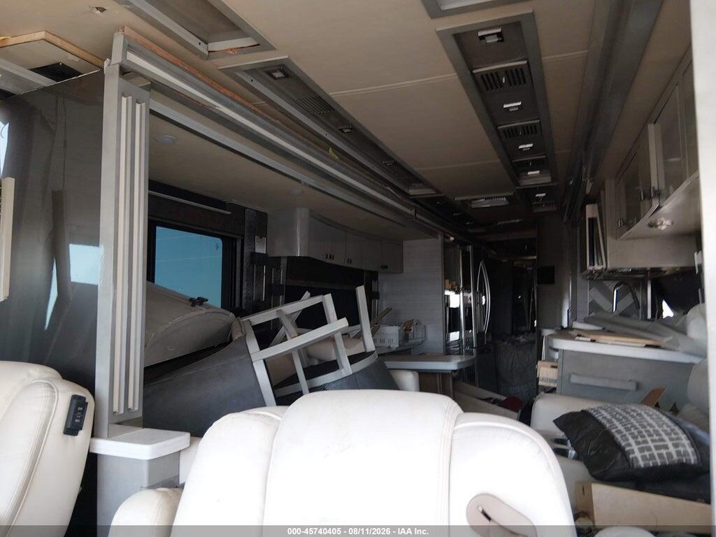 5VBZA89A7MA121565 2021 TIFFIN MOTORHOMES INC ZEPHYR photo no. 8