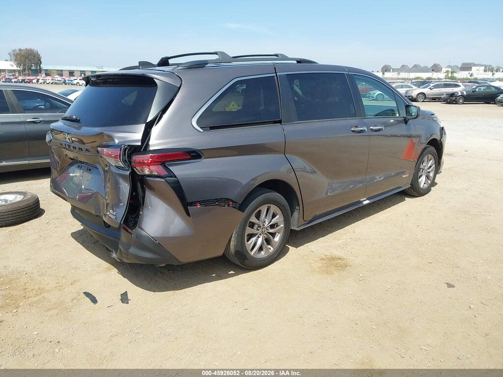 5TDYRKEC2MS013746 2021 TOYOTA SIENNA photo no. 4