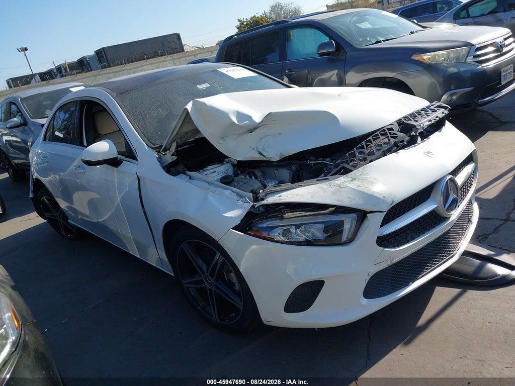 2022 MERCEDES-BENZ A 220 W1K3G4EB0NJ372410