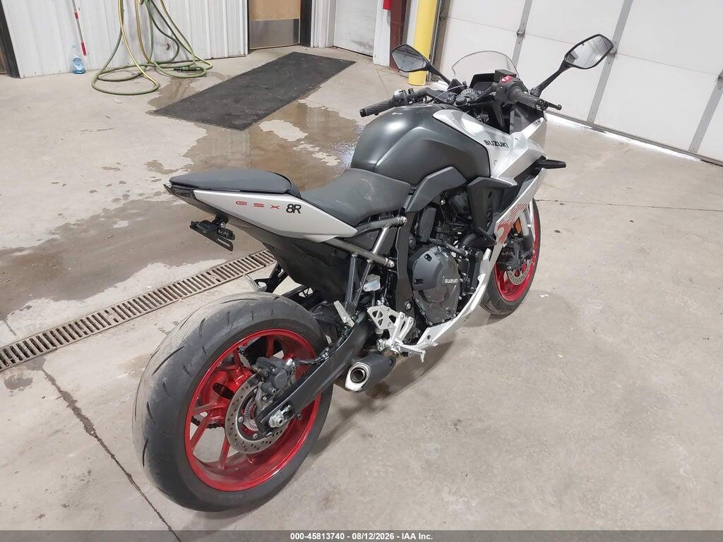 JS1EM13B0R7103303 2024 SUZUKI GSX800 photo no. 4