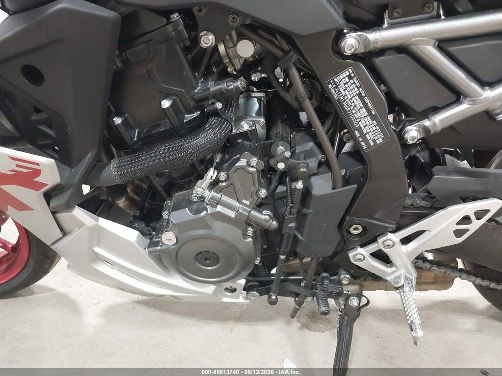 JS1EM13B0R7103303 2024 SUZUKI GSX800 photo no. 9