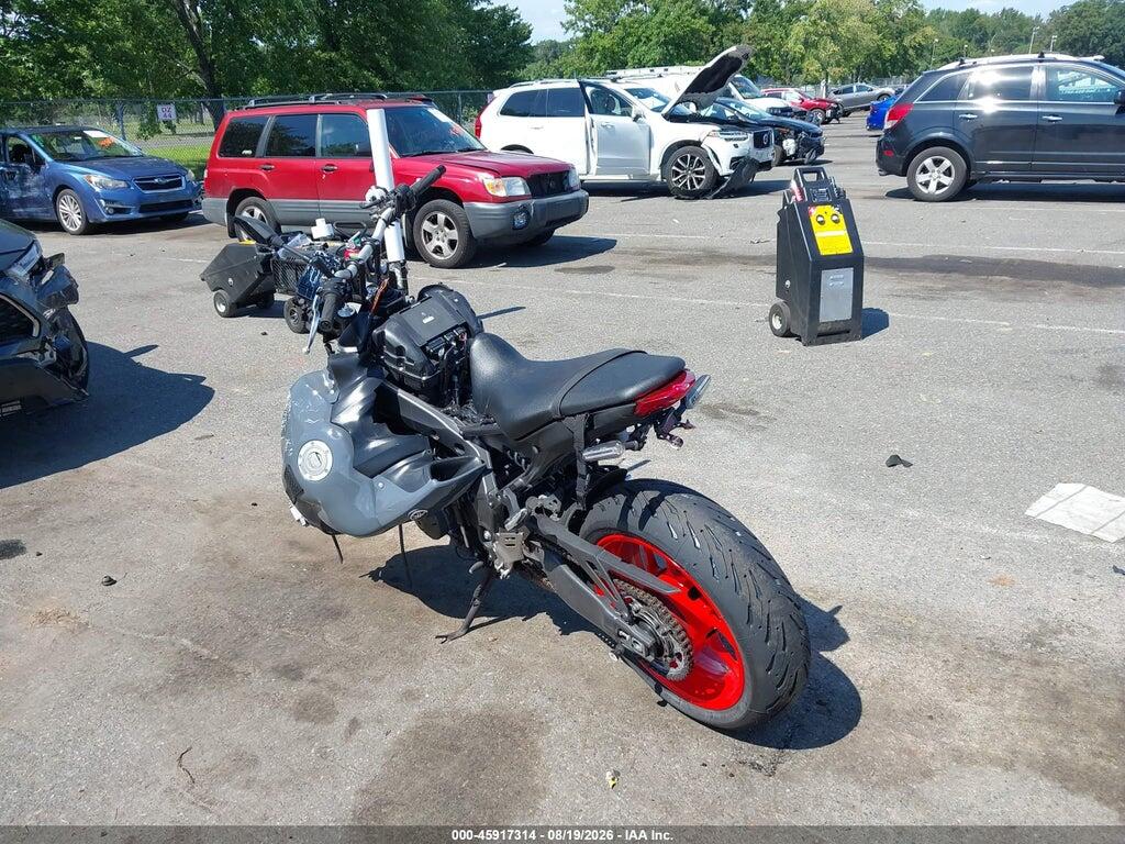 JYARN71E1MA001102 2021 YAMAHA MT09 photo no. 3