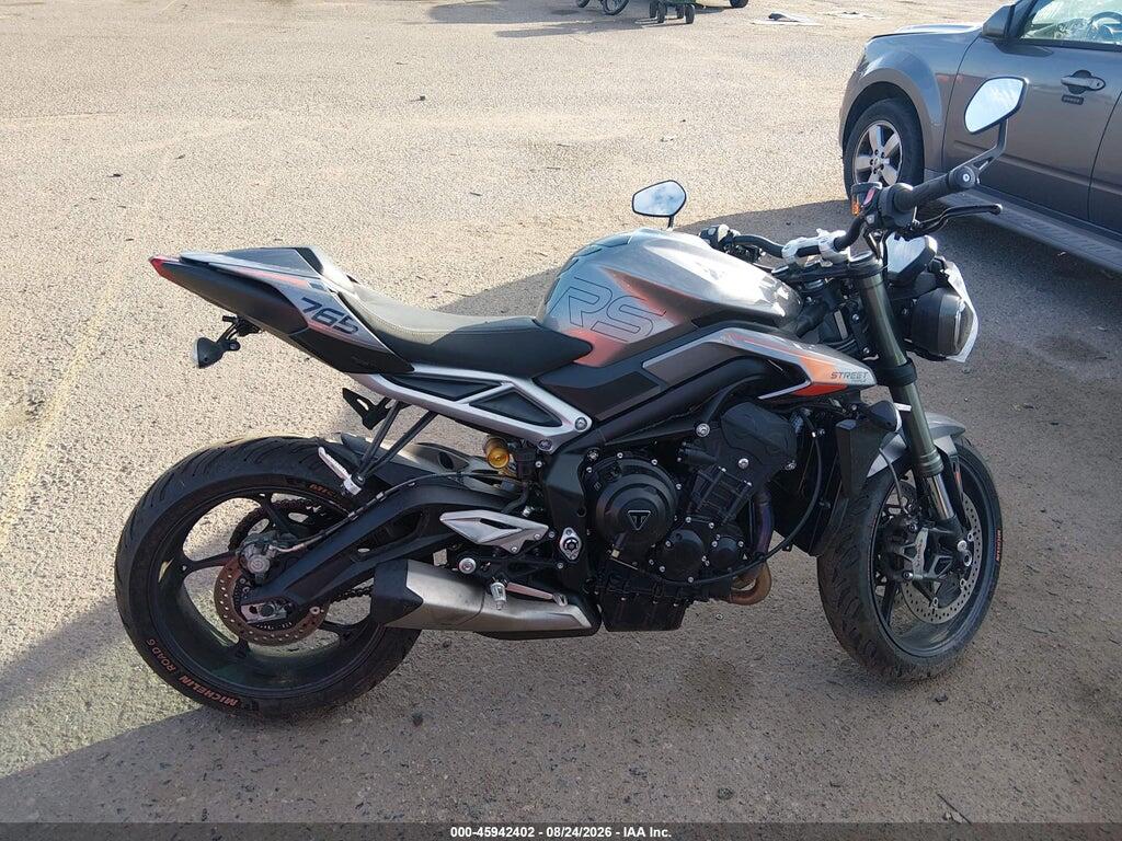 SMTA614K4RTBR8425 2024 TRIUMPH MOTORCYCLE STREET TRIPLE photo no. 12