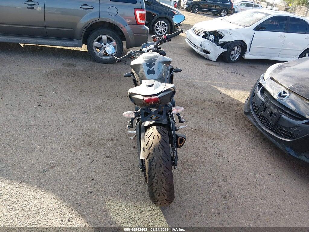 SMTA614K4RTBR8425 2024 TRIUMPH MOTORCYCLE STREET TRIPLE photo no. 6