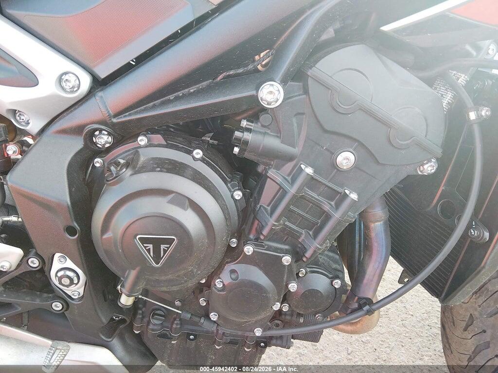 SMTA614K4RTBR8425 2024 TRIUMPH MOTORCYCLE STREET TRIPLE photo no. 8