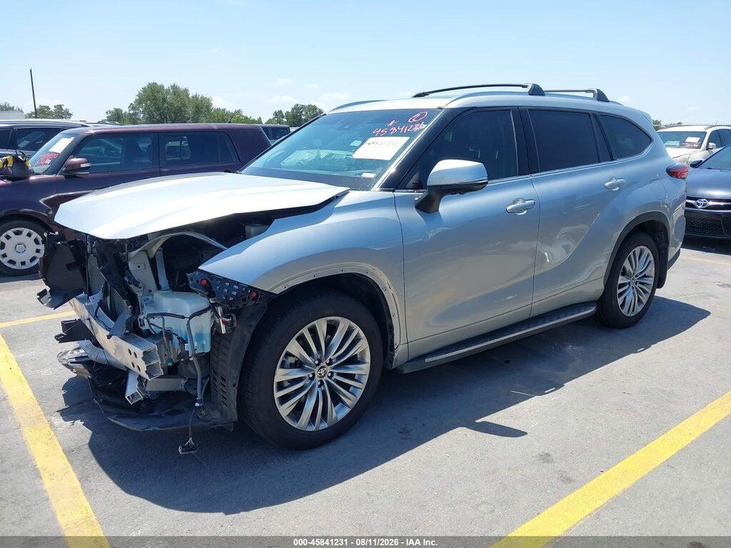 5TDKDRBH4PS515479 2023 TOYOTA HIGHLANDER photo no. 2