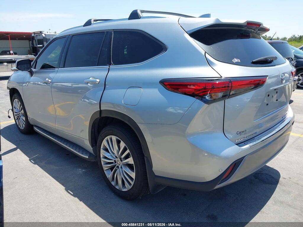 5TDKDRBH4PS515479 2023 TOYOTA HIGHLANDER photo no. 3
