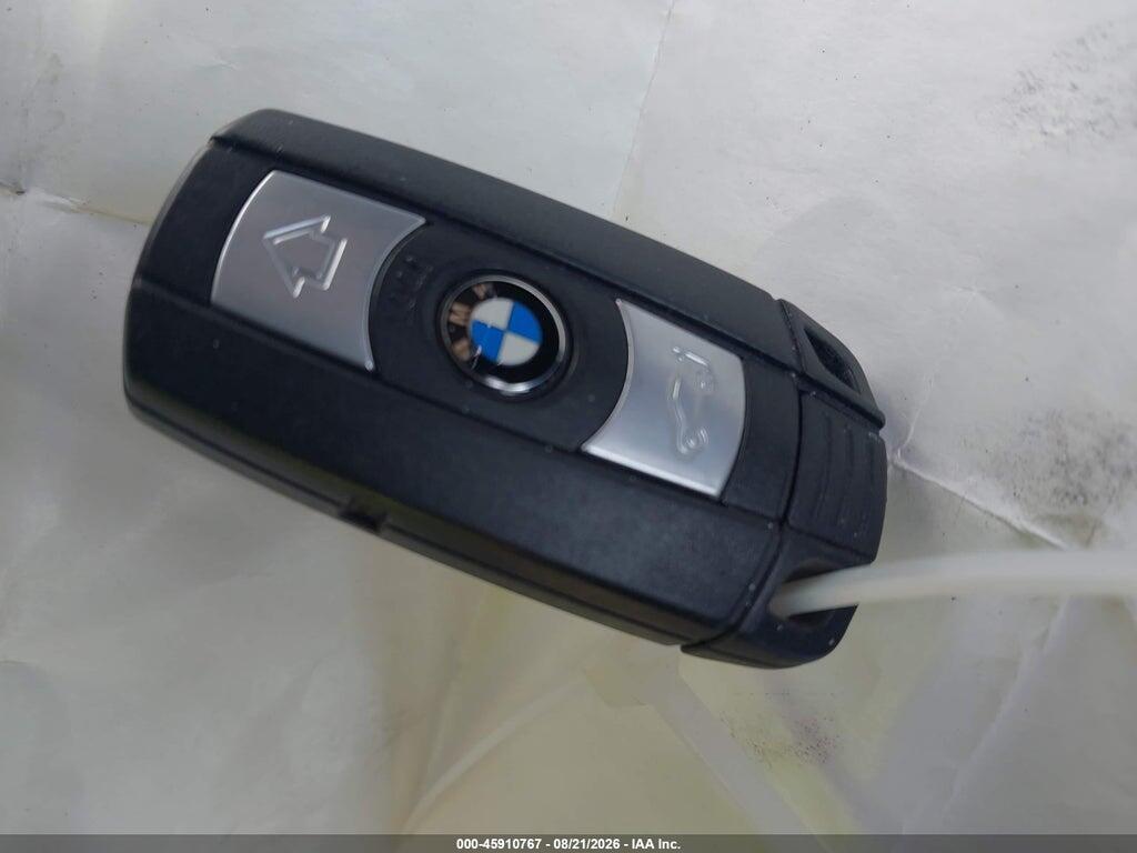 WBAUN7C56BVM24739 2011 BMW 135I photo no. 11
