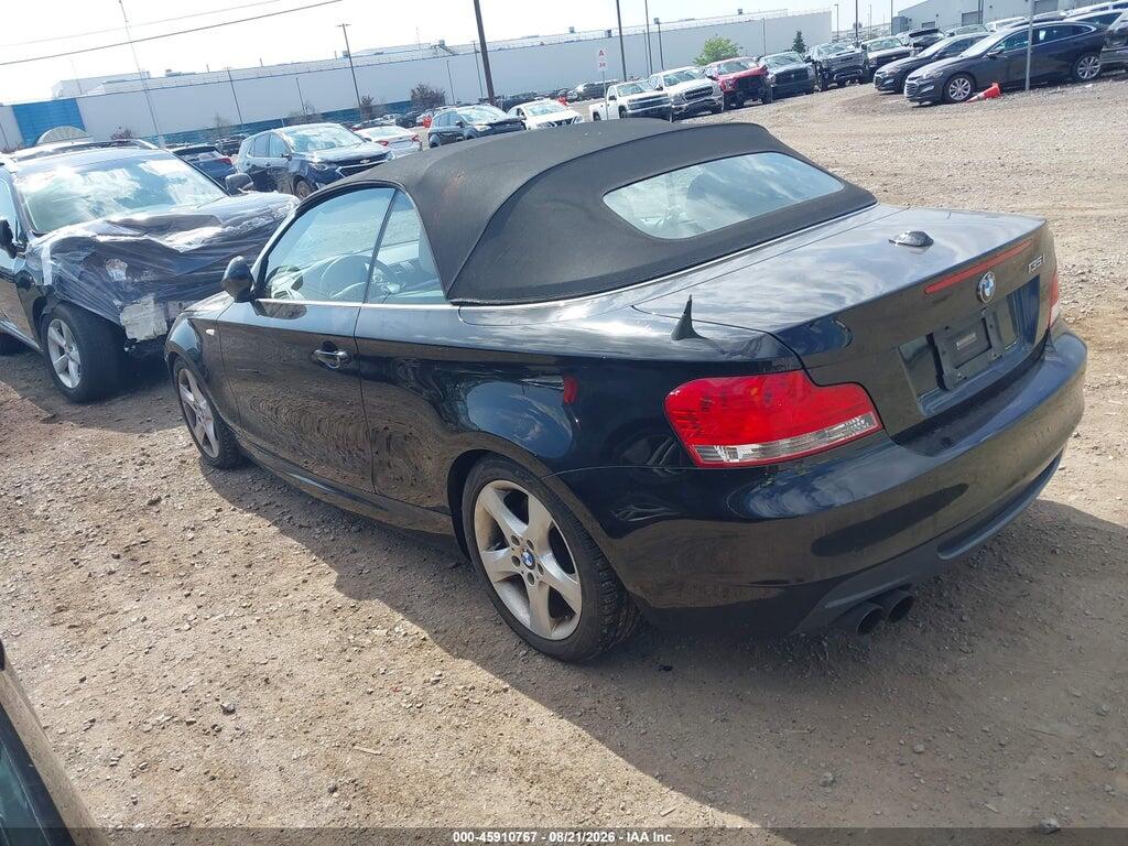 WBAUN7C56BVM24739 2011 BMW 135I photo no. 3