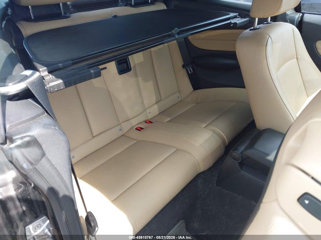 WBAUN7C56BVM24739 2011 BMW 135I photo no. 8