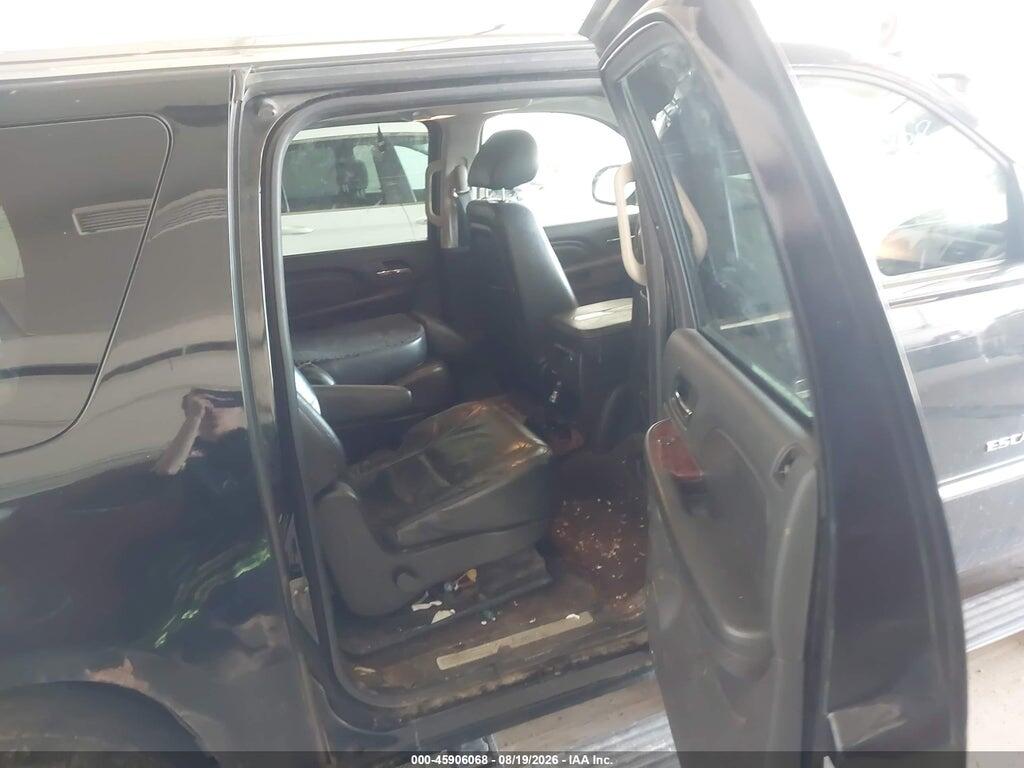 1GYS4JEF2BR212617 2011 CADILLAC ESCALADE ESV photo no. 8